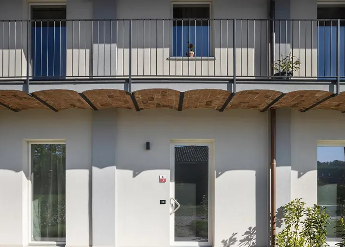 Lägenhet Cascina Sant'antonio Alba (Piedmont)